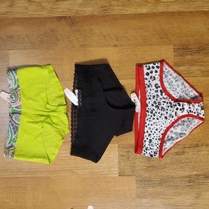 Victoria's Secret 3 pack cotton underwear size XS‎